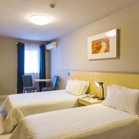 Jingjiang Inn Shanghai Hutai Road ภายนอก รูปภาพ