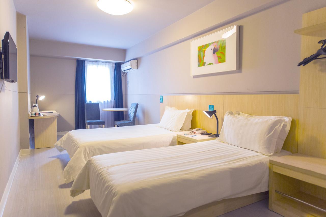 Jingjiang Inn Shanghai Hutai Road ภายนอก รูปภาพ