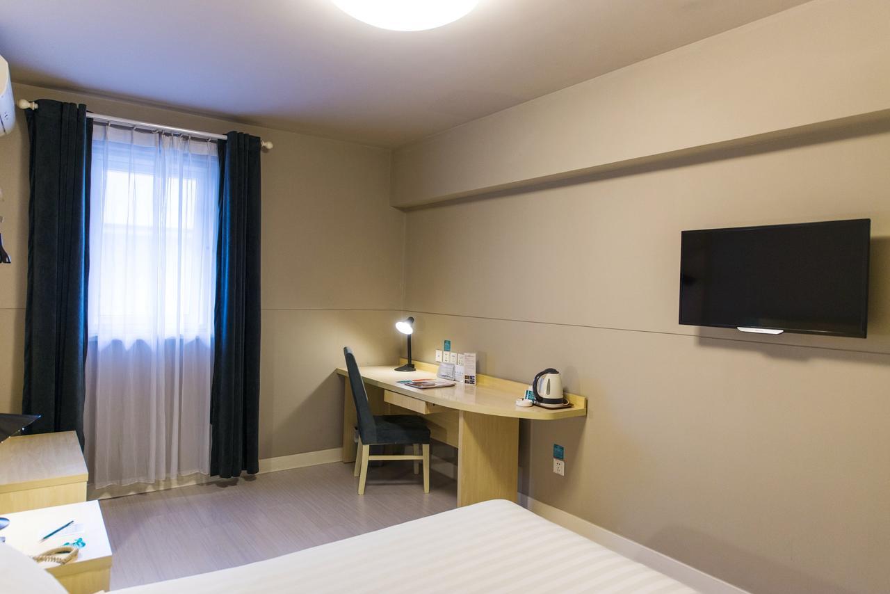 Jingjiang Inn Shanghai Hutai Road ภายนอก รูปภาพ